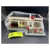 THE DANBURY MINT, MOBIL SERVICE STATION CLOCK, IN