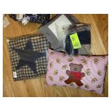 GROUP OF DECORATIVE PILLOWS