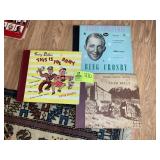 GROUP OF VINTAGE VICTROLA RECORDS, MERRY CHRISTMAS