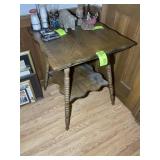 VINTAGE WOODEN SIDE TABLE, 24 IN SQ X 29 IN, NO CO