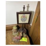 GROUP OF DECORATIVE ITEMS, TOM CLARK GNOME FIGURIN