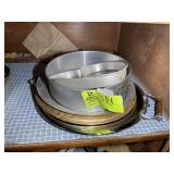 GROUP OF CAKE PANS AND SERVING TRAYS