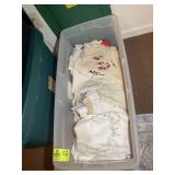 TOTE WITH MISC ASSORTED VINTAGE LINENS, PILLOW CAS