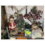 GROUP OF CHRISTMAS Dï¿½COR, SANTA FIGURINE, SMALL TR