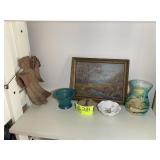GROUP OF DECORATIVE ITEMS, VASE, ANGEL FIGURINE, W