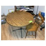 PEDESTAL BASE ROUND LAMINATE TOP TABLE 35 IN DIAME