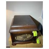VINTAGE BRUNSWICK PHONOGRAPH, BY THE BRUNSWICK-BAL