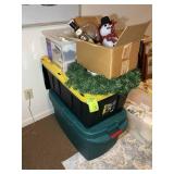 LARGE GROUP OF CHRISTMAS Dï¿½COR, ORNAMENTS, GREENER