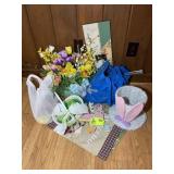 GROUP OF DECORATIVE ITEMS INCLUDING, FLORAL DISPLA