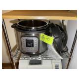 GROUP OF KITCHEN APPLIANCES INCLUDING, INSTANT POT