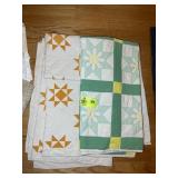 GROUP OF VINTAGE QUILTS