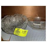 GROUP INCLUDING CLEAR GLASS CENTERPIECE BOWLS, CO