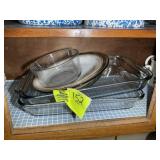 GROUP OF GLASS BAKING DISHES, PYREX, ANCHOR AND OT