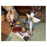 LARGE GROUP OF MISC CHRISTMAS/HOLIDAY Dï¿½COR, TINS,