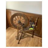 ANTIQUE SAXONY-STYLE WOODEN SPINNING WHEEL, APPROX