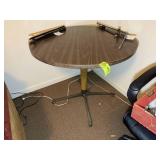 LAMINATE TOP TABLE SOME DAMAGE, 36 IN X 29 IN
