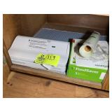 FOODSAVER VACUUM SEALER AND ACCESSORIES