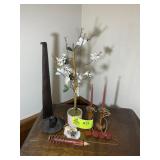 GROUP OF CANDLESTICK HOLDERS