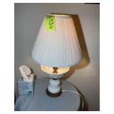 TABLE LAMP, 24 IN TALL