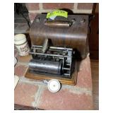 VINTAGE, THE GRAPHOPHONE, TYPE Q, NOT WORKING, WIT