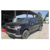 2023 Chevrolet Silverado LT 4x4, crew cab, Damage