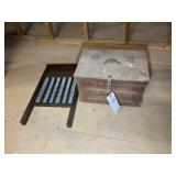Vintage wooden cranberry box 17' x 11 1/2' x 10 1/