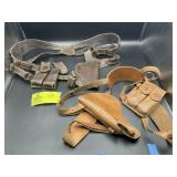 GROUP INCLUDING LEATHER SHOLDER HOLSTERS WITH CLIP