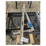 JOHNSON 4 FT LEVEL AND A SQUARE