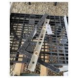 JOHNSON 2 FT LEVEL AND A SQUARE
