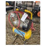 TOTAL AIRE ROLLING AIR COMPRESSOR, MODEL BP-05 9 G
