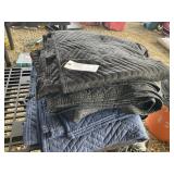 GROUP OF MOVING BLANKETS