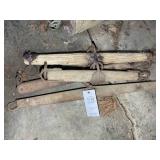 GROUP OF METAL AND WOODEN SINGLE TREES