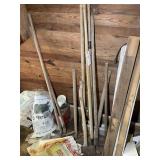 GROUP OF YARD TOOLS, AXES, RAKES, ETC