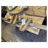 GROUP INCLUDING WOODEN CLAMPS AND WOODEN BOX LEVEL