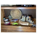 GROUP OF MISC ITEMS, BOOK ENDS, WOODEN BOWL, ETC