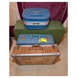 GROUP OF VINTAGE SUITCASES LARGE ONE MISSING HANDL