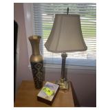 DECORATIVE VASE 19 IN TALL AND BRASS COLOR LAMP 28