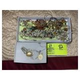 GROUP OF COSTUME JEWELRY, NECKLACES