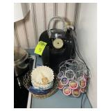 KEURIG COFFEE MAKER WITH ACCESSORIES