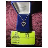 10 K GOLD NECKLACE WITH HART SHAPED PENDANT MARKED