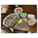 GROUP OF CHRISTMAS THEMED SERVING DISHES