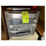 EMERSON 6 CD CHANGER AM/FM RADIO