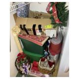 LARGE GROUP OF CHRISTMAS Dï¿½COR, TREE, WRAPPING PAP