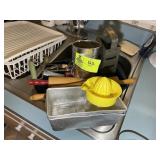 GROUP OF MISC KITCHEN RELATED ITEMS, JUICER, SIFTE