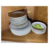 GROUP OF DAILY DINING DINNER WARE, APPROX 30 PCS