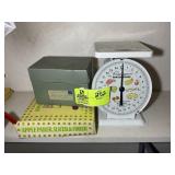 KITCHEN SCALE AND APPLE PEALER