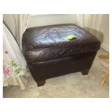 BROWN LEATHER OTTOMAN, 25 IN X 20 IN X 16 IN