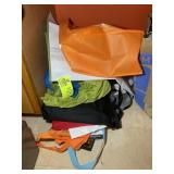 GROUP OF TOTES/SHOPPING BAGS