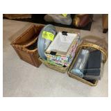 GROUP OF BASKETS AND ORGANIZERS
