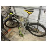 MONGOOSE MOUNTAIN BIKE, TIRE PUMP